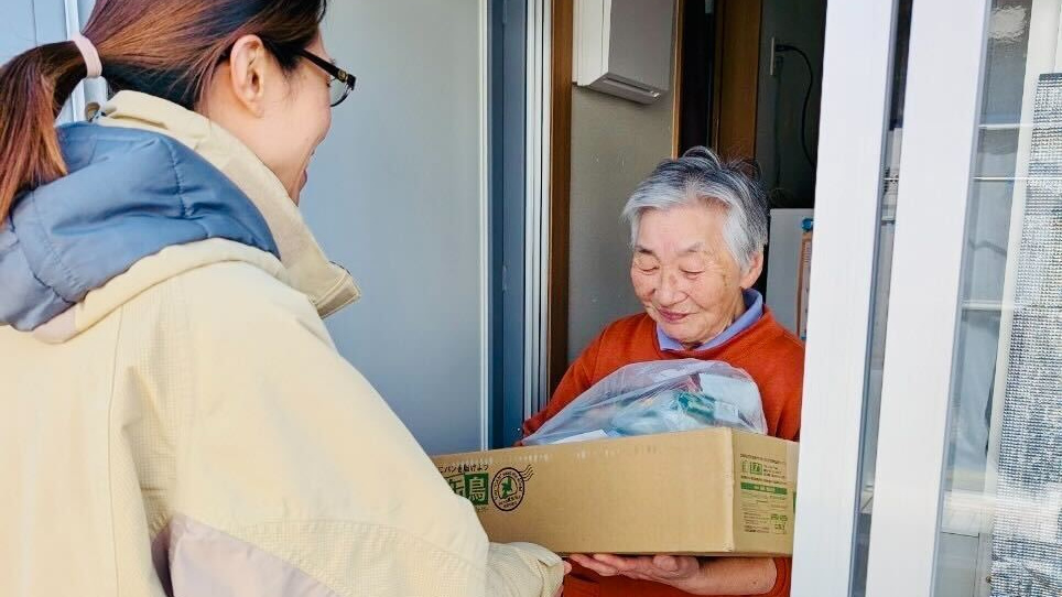 支援物資配布の様子